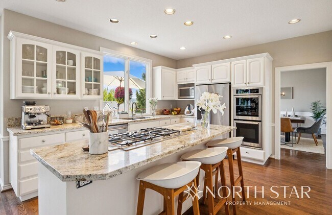 Building Photo - Beautiful Home with Mountain Views in the ...