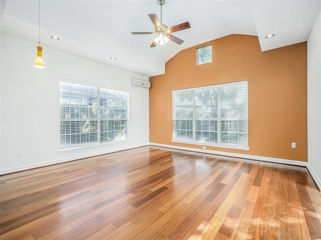 Building Photo - 1827 Senca Springs Ct