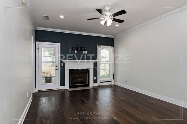 Building Photo - Modern Comfort Meets Luxury Living in Mobile