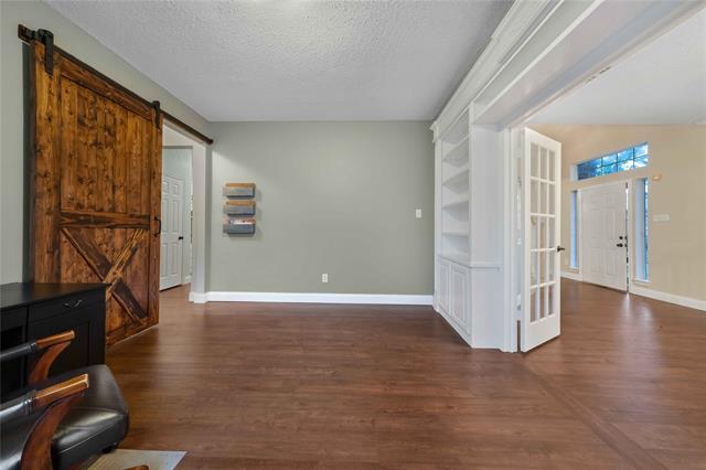 Building Photo - 8500 Timber Crest Ct