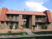 Building Photo - 4450 Sandy River Dr