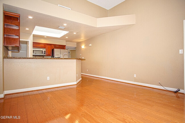 Building Photo - 1316 Desierto Azul Dr