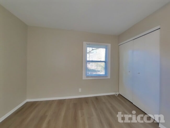 Building Photo - 2463 Yolanda Trail