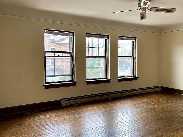 Building Photo - 3070 N Oakland Ave