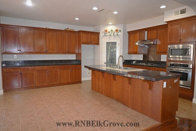 Building Photo - 6917 Riqueza Ct