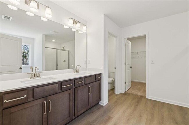 Building Photo - 64 Silverleaf Trl