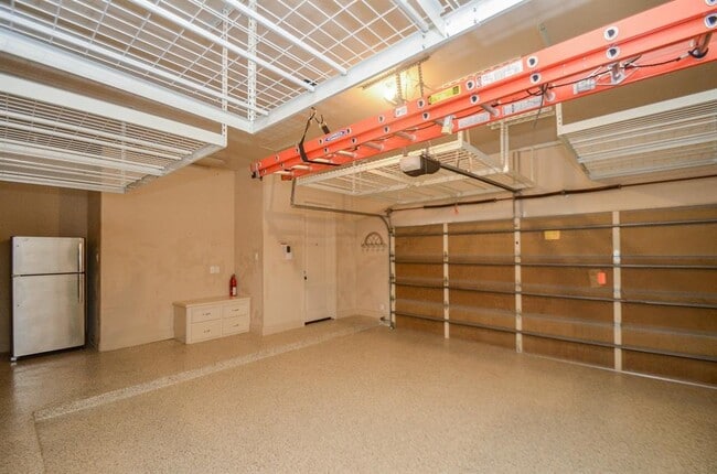 Building Photo - 42 N Knights Crossing Dr