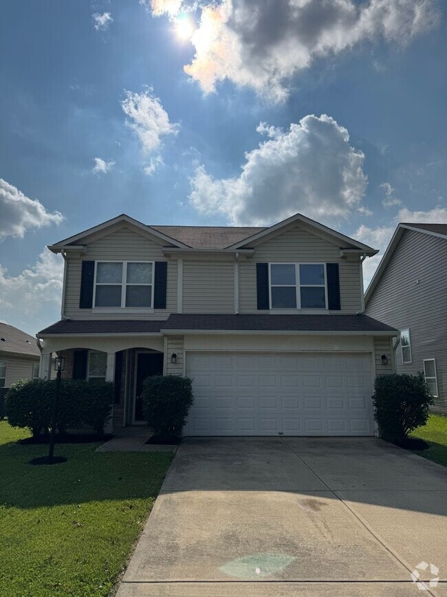 Building Photo - Noblesville 3 - R home