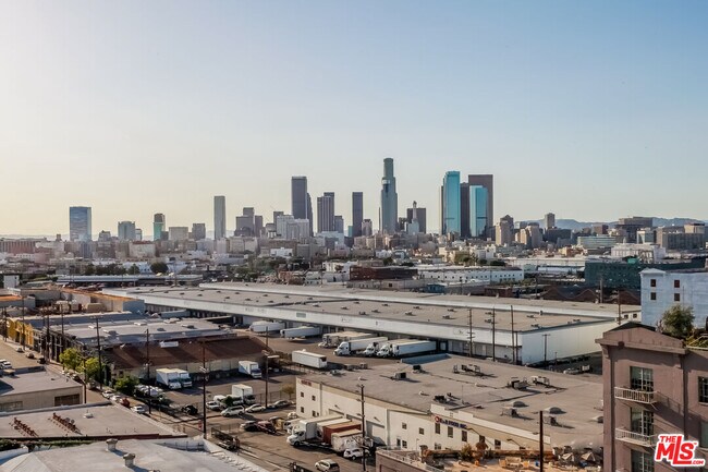 Building Photo - 1850 Industrial St