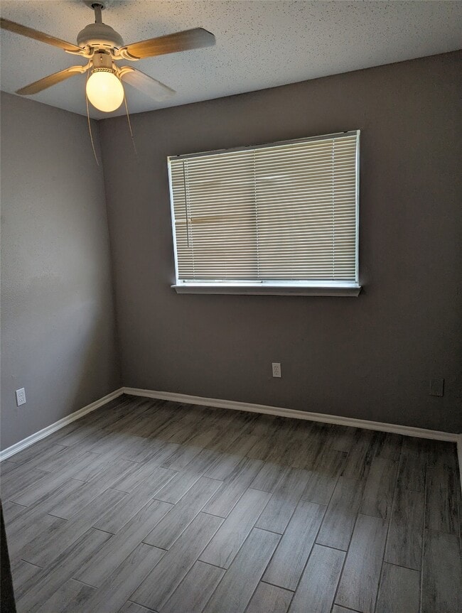 Building Photo - 2223 Crosscoach Ln