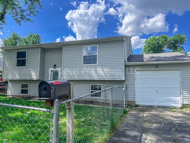 Building Photo - 912 Tellega Ave