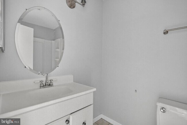 Building Photo - 1694 Forest Hill Ct