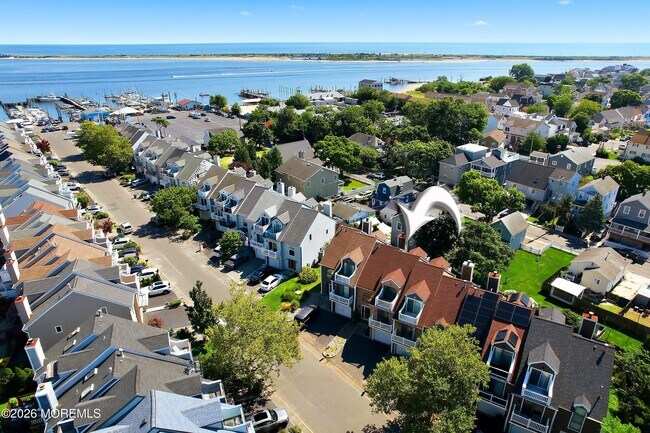 Building Photo - 137 Marina Bay Ct