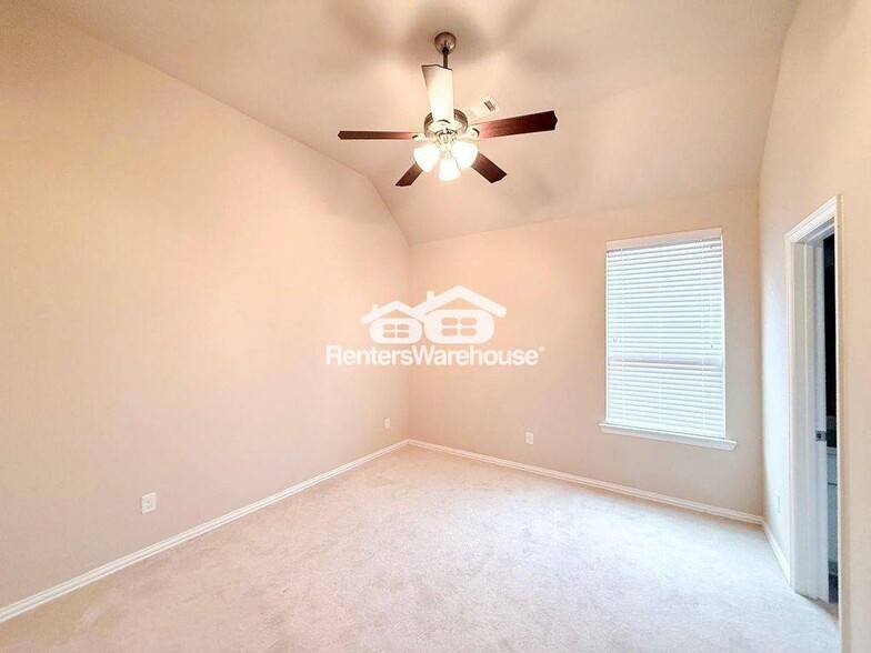 Building Photo - 10810 Kennowy Ct