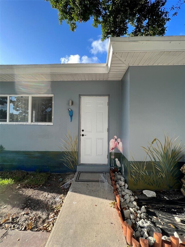 Primary Photo - 1509 N Andrews Ave