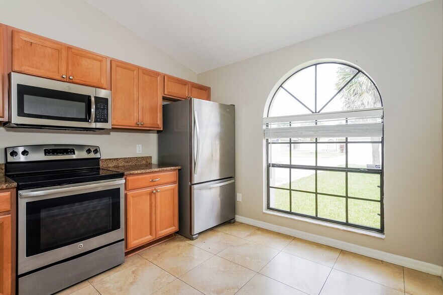 Building Photo - 12775 Majorama Dr