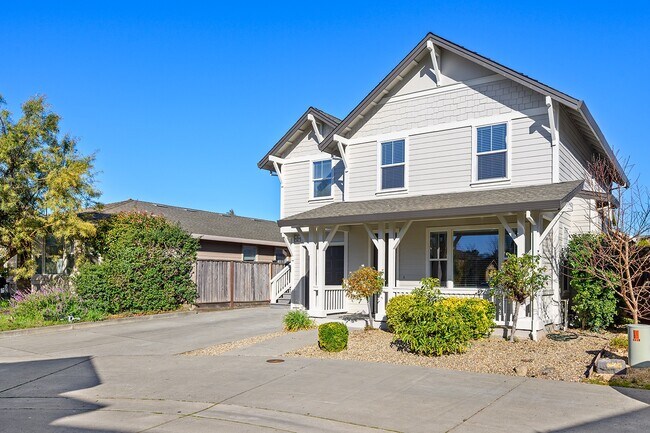 Building Photo - 2023 Northfield Dr