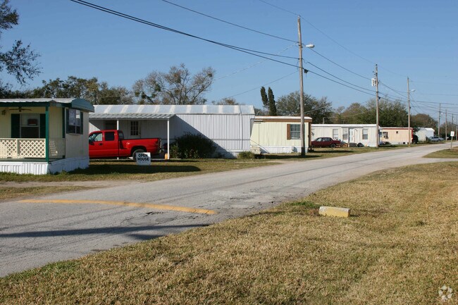 Primary Photo - Lakeside Mobile Manor