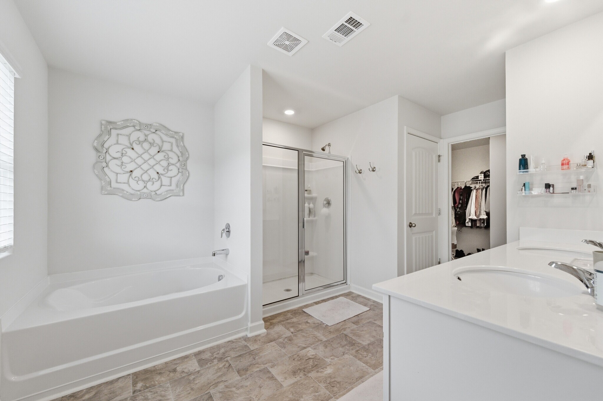 Building Photo - 503 Stoneybrook Dr