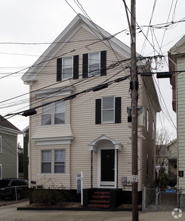 Building Photo - 25 E Transit St