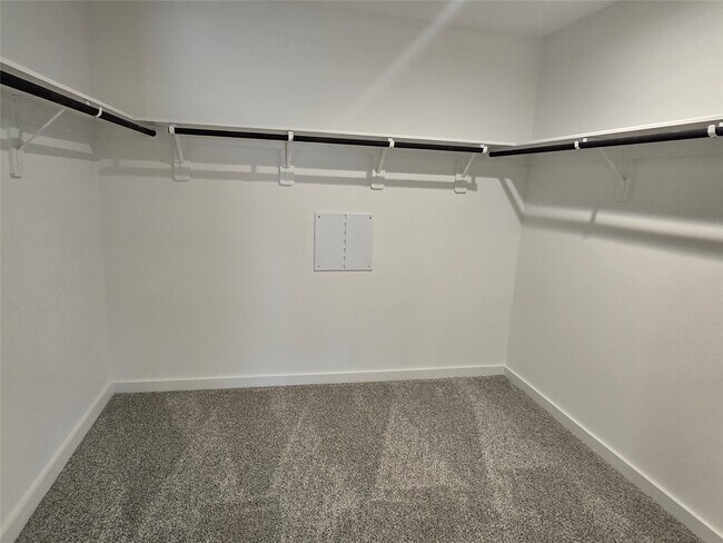 Building Photo - 7826 Calabria Dr
