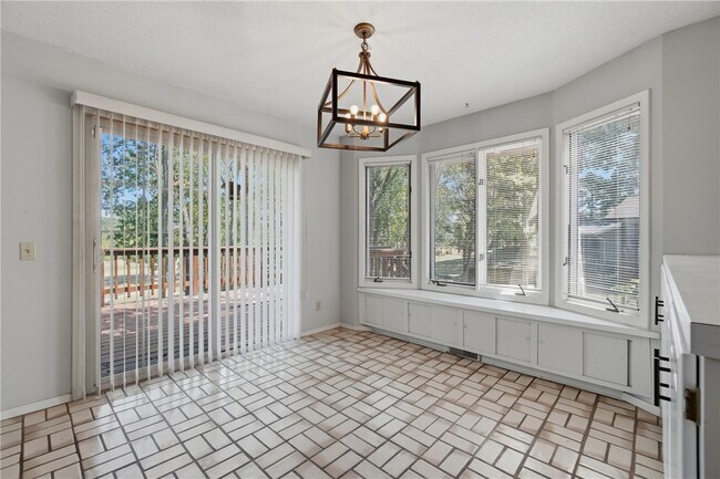 Building Photo - 6 Nottingham Cir