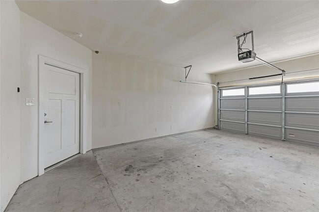 Building Photo - 135 Koele Ct