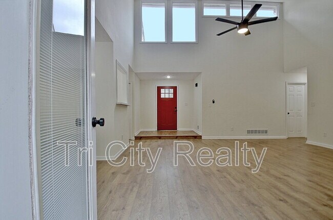 Building Photo - 150 Drennan Dr