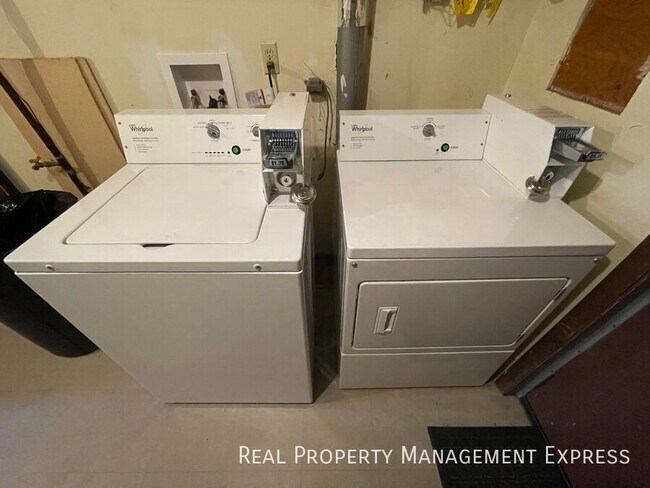 Building Photo - 3709 S Cathy Ave