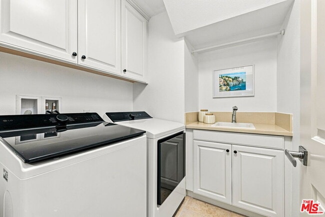 Building Photo - 12876 S Seaglass Cir