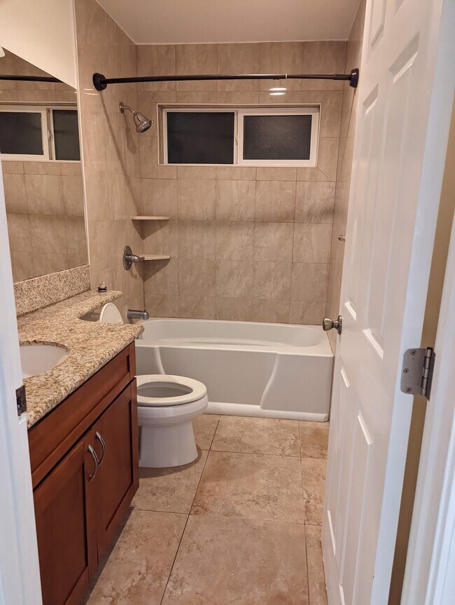 Building Photo - 2318 Waiomao Rd