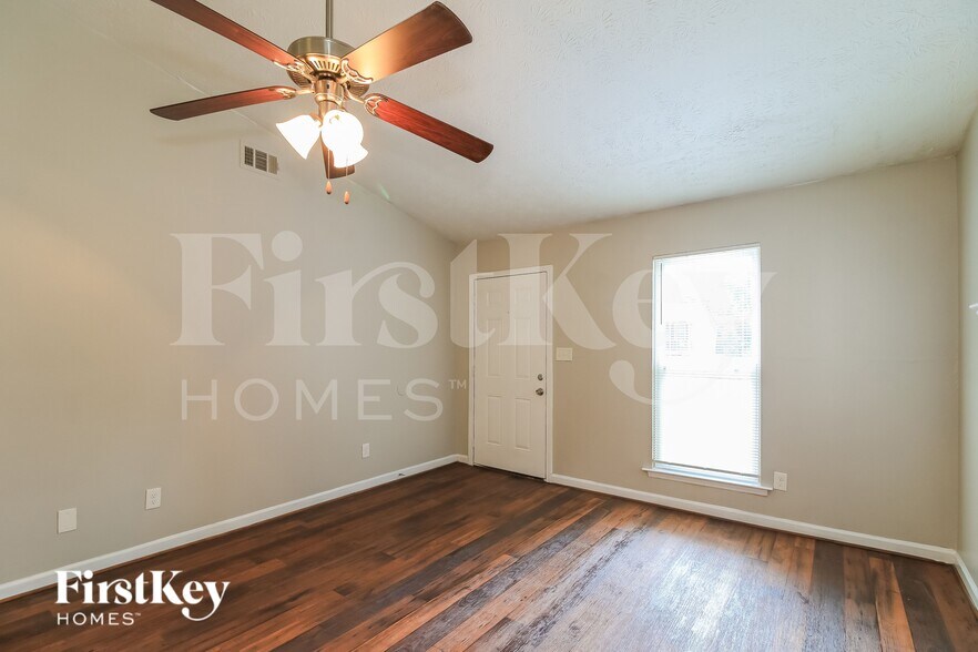 Building Photo - 7891 Taylor Downs Way