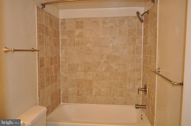 Building Photo - 6091 Majors Ln