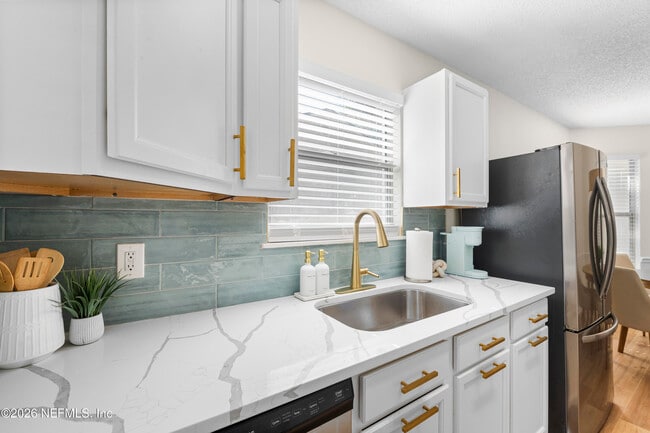 Building Photo - 1105 Mimosa Cove Ct W