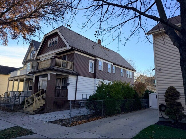 Building Photo - 2217 N 15th St