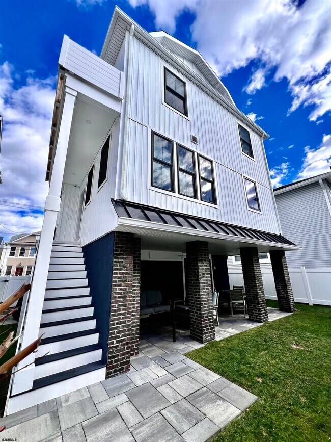 Building Photo - 16 A S Fredericksburg Ave