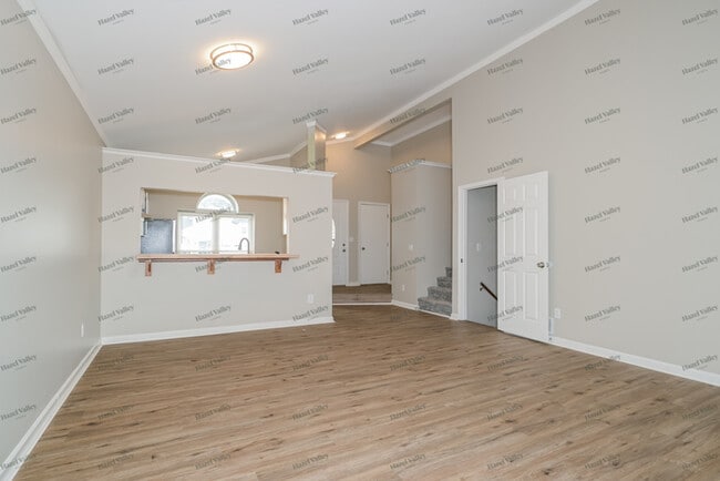 Building Photo - 451 Xavier Ct