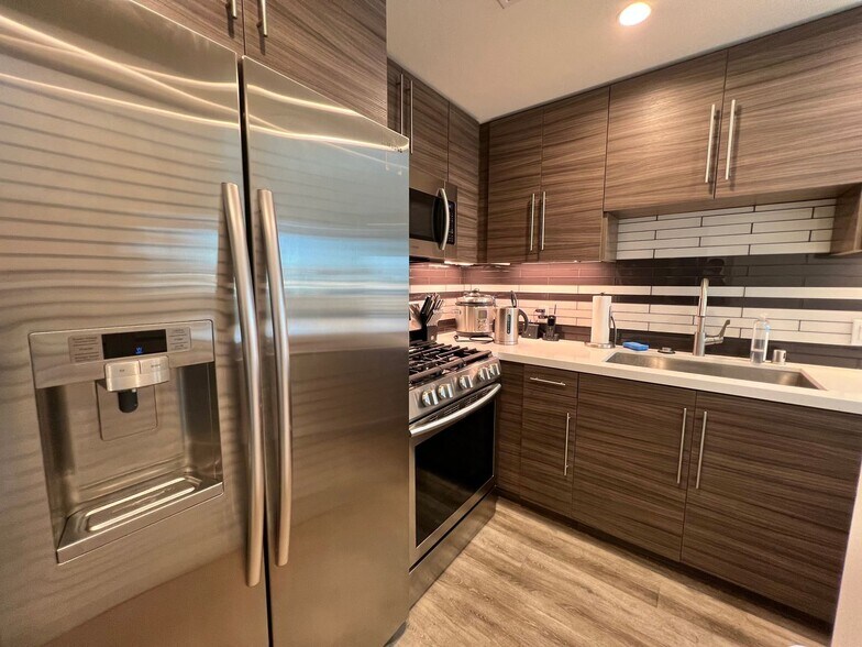 Building Photo - 3743 Midvale Ave