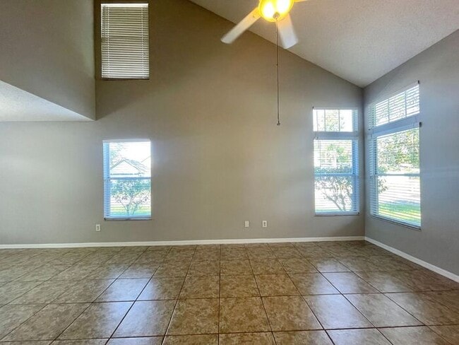 Building Photo - NICE 3/2.5 OVIEDO TWO-STORY HOME OFF DEAN ROAD