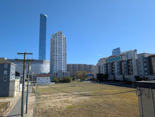 Building Photo - 526 Atlantic Ave