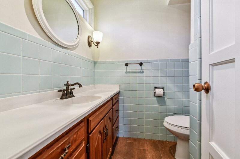 Building Photo - 2550 S Dahlia St