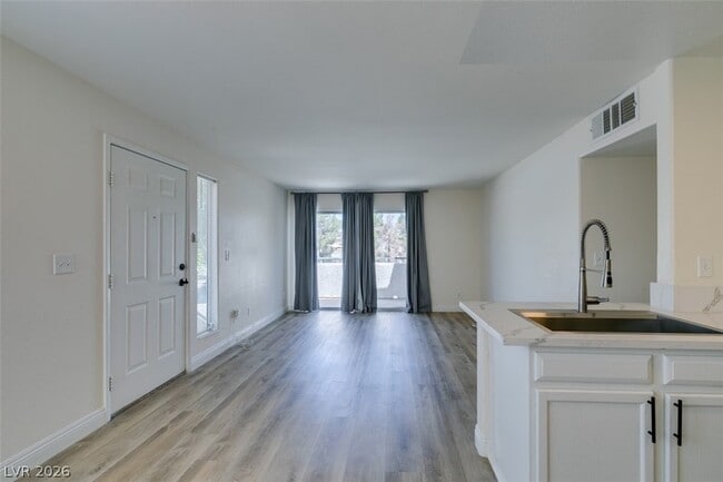 Building Photo - 3065 Casey Dr