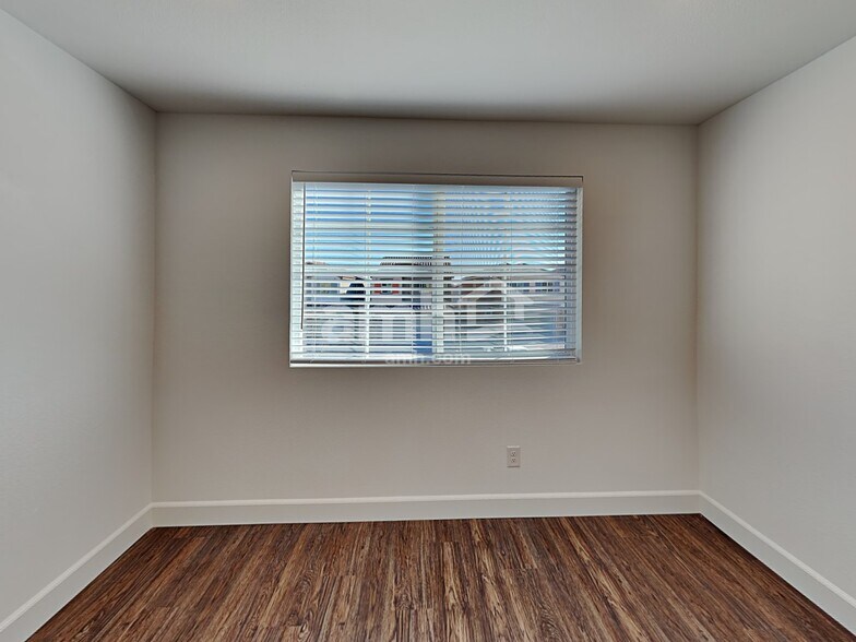 Building Photo - 9131 Crocker Pt Ct