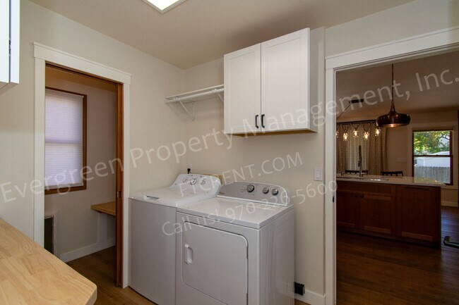 Building Photo - Beautiful 4-Bedroom Home in Southeast Fort Collins!