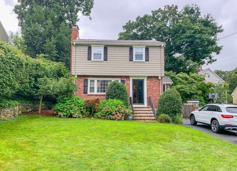 Primary Photo - 23 Ames Ave