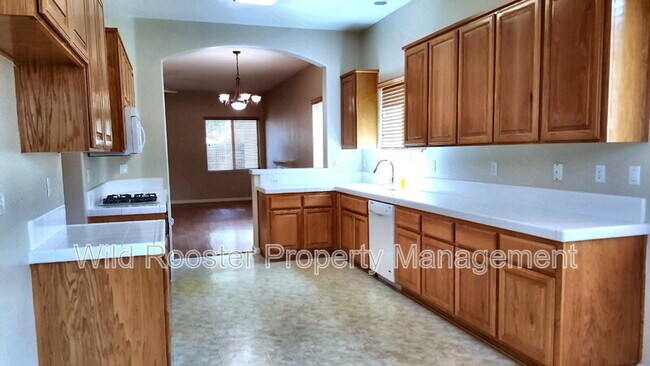 Building Photo - 6624 Capwell Way