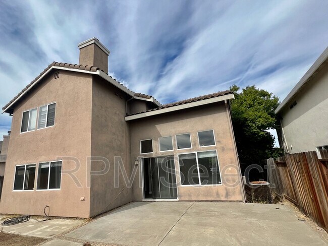 Building Photo - 4932 Chaps Ct