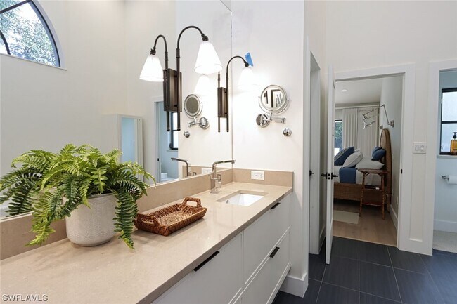 Building Photo - 3331 Riverpark Ct