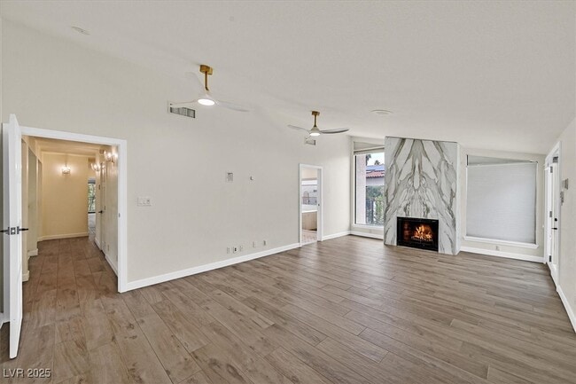 Building Photo - 3328 Plaza Del Paz