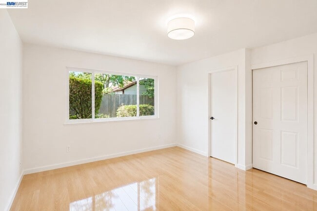 Building Photo - 9699 Rudway Ct